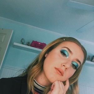 Meet your Posher, Noelle